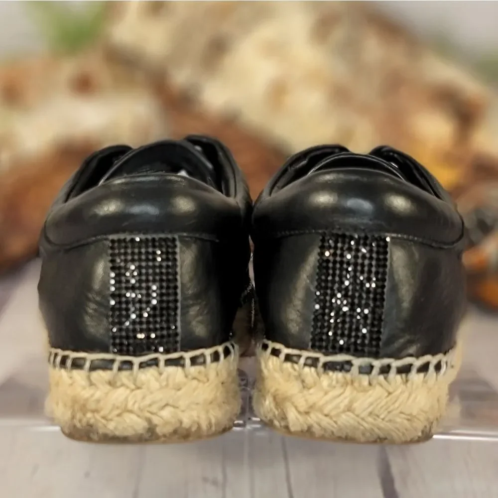 Kendall & Kylie sneaker style